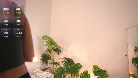 Snapshot of emiliiaw chatting on 09-10-25, 01:33 emiliiaw online show from 09-10-25, 01:33