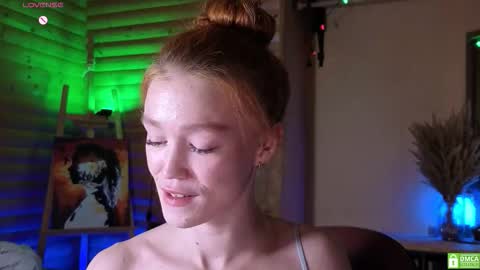 Emi  online show from 11-22-25, 06:45