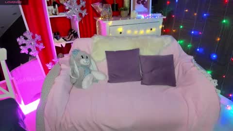 Snapshot of emiliyaqueen chatting on 12-21-24, 05:14 Emiliya online show from 12-21-24, 05:14