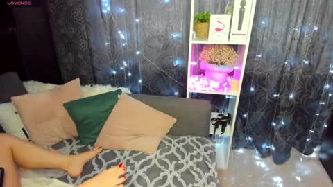 Snapshot of emiliyaqueen chatting on 02-03-25, 08:24 Emiliya online show from 02-03-25, 08:24