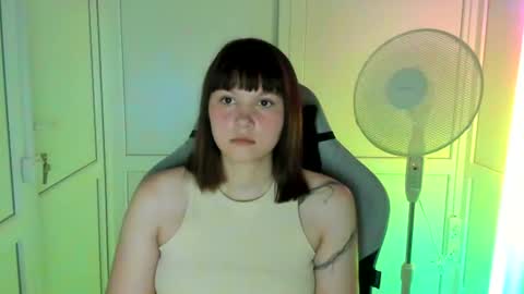 Snapshot of emilli_moon chatting on 07-02-26, 06:14 Emmi online show from 07-02-26, 06:14