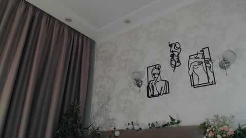Snapshot of emilly_angel chatting on 04-16-26, 09:39 Emily online show from 04-16-26, 09:39