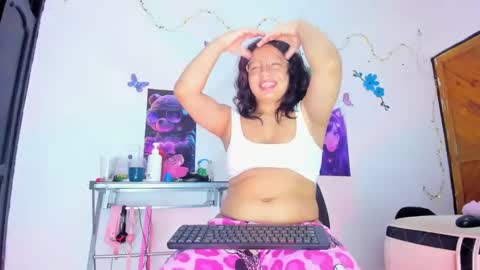 Snapshot of emilly_coper18 chatting on 02-09-25, 03:22 emily online show from 02-09-25, 03:22