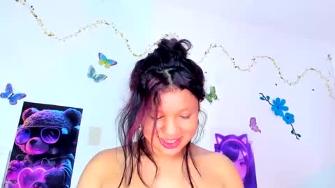 Snapshot of emilly_coper18 chatting on 02-13-25, 08:34 emily online show from 02-13-25, 08:34