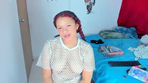 Snapshot of emilly_coper18 chatting on 10-04-25, 02:09 emily online show from 10-04-25, 02:09