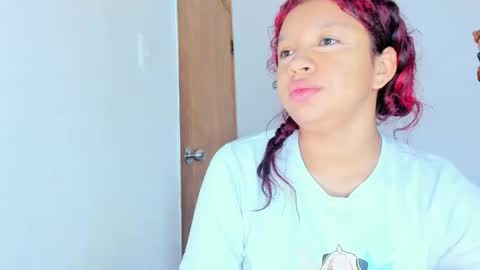 Snapshot of emilly_coper18 chatting on 10-05-25, 01:09 emily online show from 10-05-25, 01:09