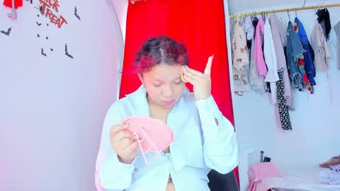 Snapshot of emilly_coper18 chatting on 11-01-25, 01:24 emily online show from 11-01-25, 01:24