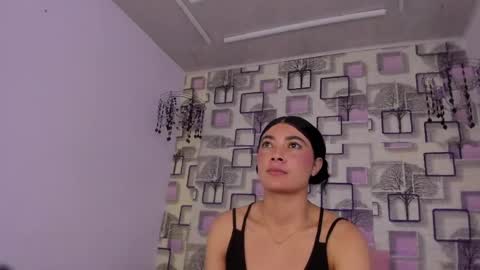 Snapshot of emilly_duque chatting on 05-16-26, 10:36 Emilly online show from 05-16-26, 10:36