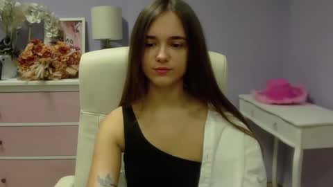 Emilly online show from 01-29-25, 07:46