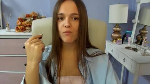 Emilly online show from 03-11-26, 08:20