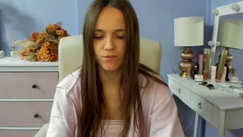 Emilly online show from 04-29-26, 06:39