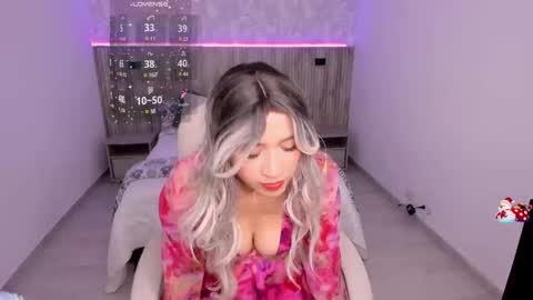 Emily online show from 02-11-25, 03:08