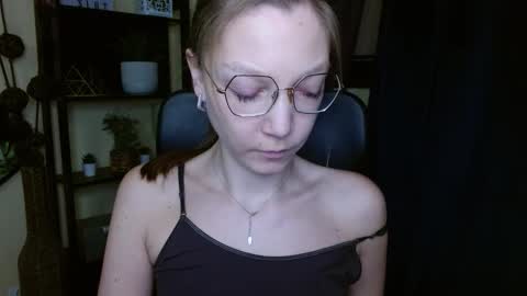 Emilly online show from 02-18-26, 06:09