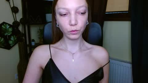 Emilly online show from 02-27-26, 06:57