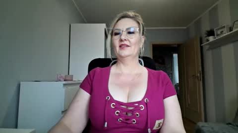 Snapshot of emillykiss chatting on 03-14-26, 02:55 EmillyLove online show from 03-14-26, 02:55