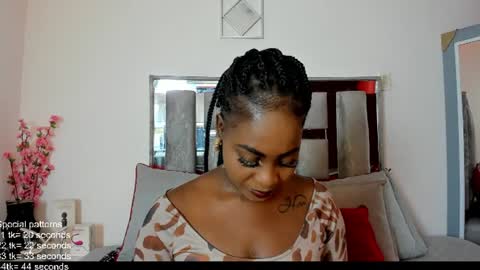 Snapshot of emillyroaa chatting on 06-18-26, 07:07 Emilly Roa online show from 06-18-26, 07:07