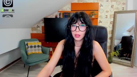 EmillyTaylor online show from 12-09-24, 07:17