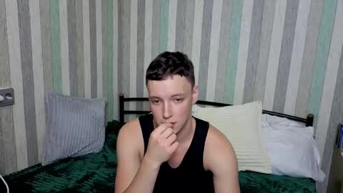 Snapshot of emily0303 chatting on 09-22-25, 04:42 emily0303 online show from 09-22-25, 04:42