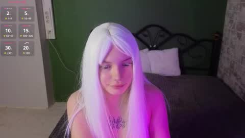 Emily online show from 06-18-26, 01:17