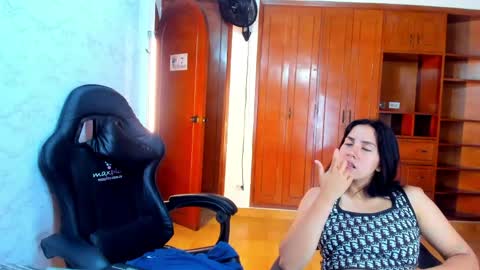 Emily and Soffy online show from 04-29-26, 01:04