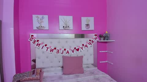              online show from 02-06-25, 10:43