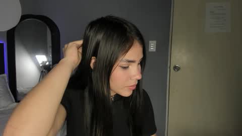              online show from 11-21-25, 09:46