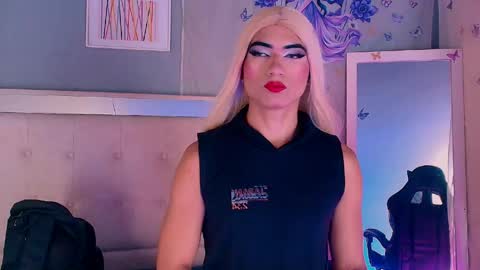 emily_castillo1_ online show from 05-03-26, 05:13