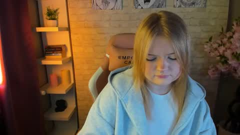 emily_coyness online show from 02-18-26, 04:25