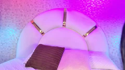 emily_dempsey online show from 12-22-25, 07:44