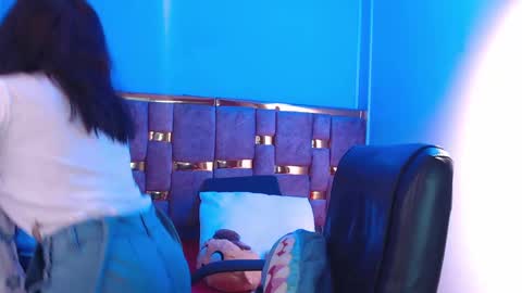 Snapshot of emily_fox_3 chatting on 09-09-25, 03:28 emily fox 3 online show from 09-09-25, 03:28