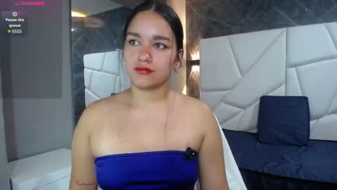 Snapshot of emily_gomez159 chatting on 07-14-26, 11:27 Emily online show from 07-14-26, 11:27