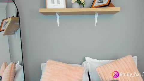 Emily online show from 12-04-24, 01:53