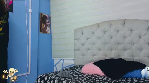 Emily jhon online show from 11-02-25, 03:47