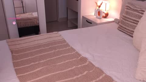 Juliana online show from 09-18-25, 10:23