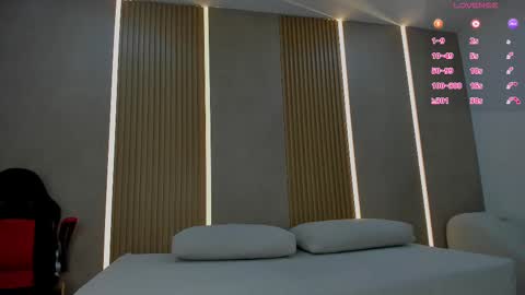 emily_kovac online show from 11-18-25, 12:09