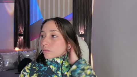 Snapshot of emily_layton chatting on 01-23-25, 03:11 Emily online show from 01-23-25, 03:11
