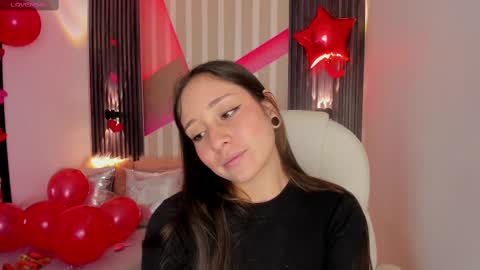 Snapshot of emily_layton chatting on 02-24-25, 03:09 Emily online show from 02-24-25, 03:09