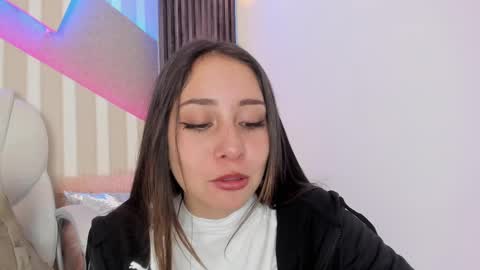 Snapshot of emily_layton chatting on 09-11-25, 01:55 Emily online show from 09-11-25, 01:55