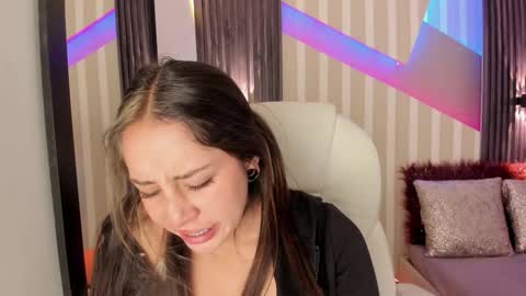 Emily online show from 09-25-25, 02:43