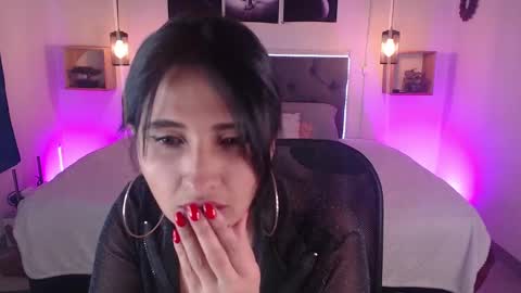 Snapshot of emily_leinn chatting on 10-24-25, 05:42 E M I L Y online show from 10-24-25, 05:42