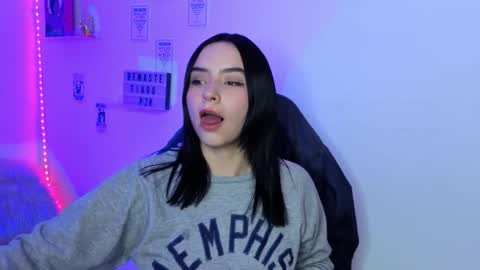 Emily Lindey online show from 03-06-26, 05:37