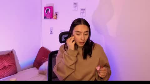 Emily Lindey online show from 05-02-26, 04:50