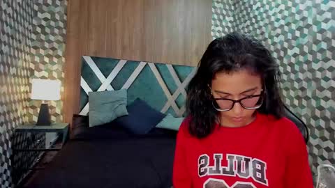 Snapshot of emily_loperaa chatting on 03-11-25, 11:15 Emily online show from 03-11-25, 11:15