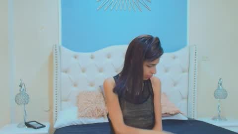 Snapshot of emily_loperaa chatting on 09-16-25, 11:17 Emily online show from 09-16-25, 11:17