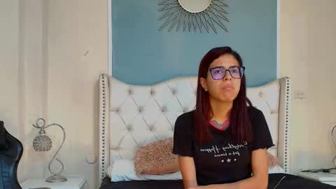 Snapshot of emily_loperaa chatting on 02-13-26, 11:12 Emily online show from 02-13-26, 11:12