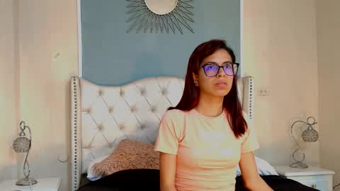 Snapshot of emily_loperaa chatting on 02-23-26, 03:15 Emily online show from 02-23-26, 03:15