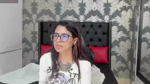 Emily online show from 06-21-26, 11:40