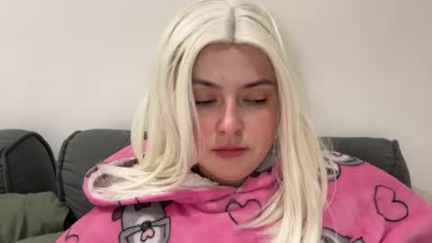 emily_morning_dew online show from 11-25-25, 10:43