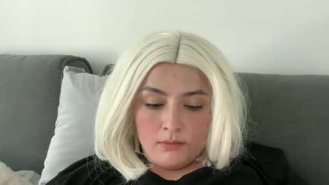 emily_morning_dew online show from 03-25-26, 02:01