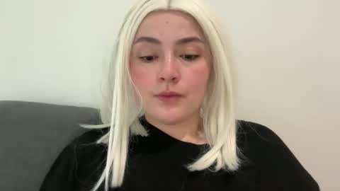 Snapshot of emily_morning_dew chatting on 03-27-26, 05:24 emily_morning_dew online show from 03-27-26, 05:24